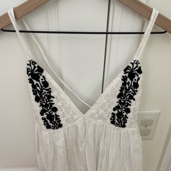 New L*SPACE White Embroidered Cotton Beach Coverup Dress - Picture 5 of 9